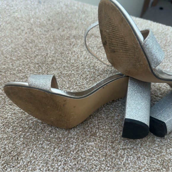 Silver Women's Heels, Dress Up Heels, Size 8 - Picture 6 of 8
